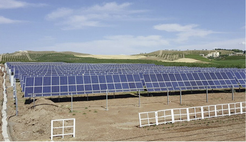 <p>
</p>

<p>
Im Juni 2016 ging der erste Solarpark mit Trackern von Deger in der Türkei ans Netz.
</p> - © Foto: Deger Energie

