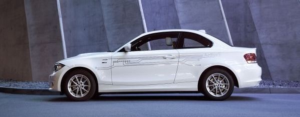 Auch der bayrische Autobauer setzt auf E-Mobilität. - © BMW
