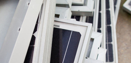 Die große Menge an ausgedienten Solarmodulen wird erst in den kommenden Jahren anfallen. - © PV Cycle

