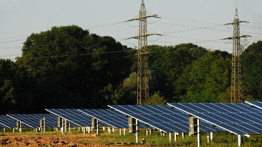 Mit der Portfolioerweiterung steigt die Geswamtleistung der Solarparks in Frankreich im Eigentum von Capital Stage auf 140 Megawatt. - © H.D. Volz/pixelio.de
