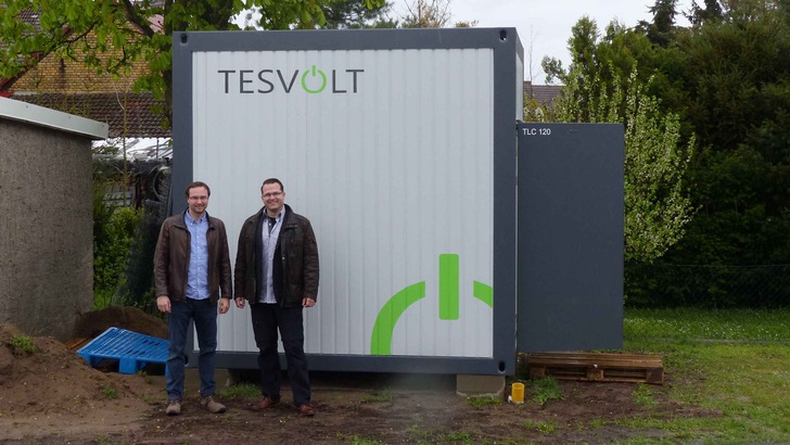 Die Firma Tesvolt lieferte den Lithiumspeicher TLC 120 für ein Kühlhaus in Morxdorf. - © nhp
