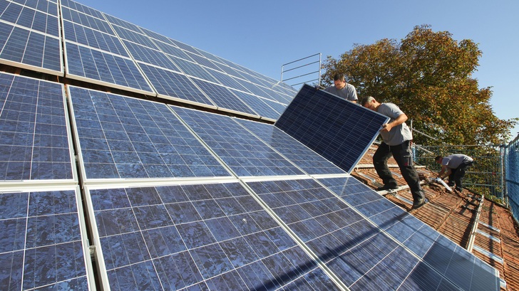 Die Anforderungen an die Ausbildung von Fachkräften steigen — auch in der Photovoltaikbranche. - © Enerix
