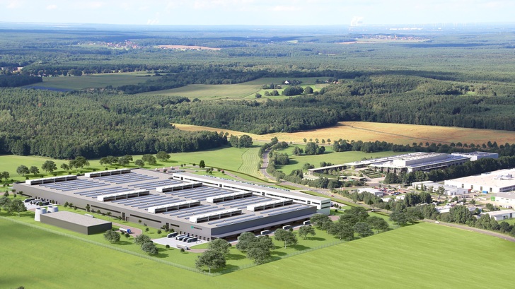 Daimler beginnt mit dem Bau einer zweiten Batteriefabrik bei Accumotive in Kamenz. - © Daimler
