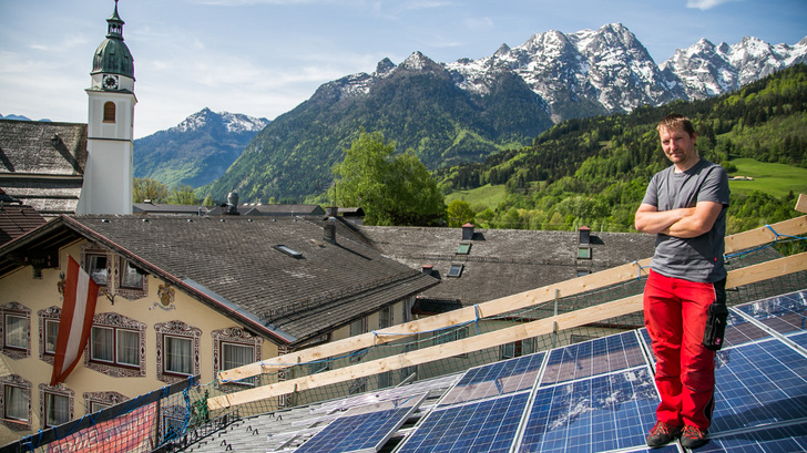 Der Zubau in Österreich geht voran. In Tirol gibt es jedes Jahr 300.000 Abfragen nach dem Solarpotenzial von Gebäuden. - © EKT Klaus Hohenwarter
