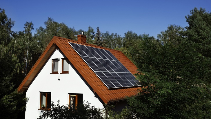 Ikea vertreibt ab sofort deutschlandweit Solaranlagen. - © Ikea
