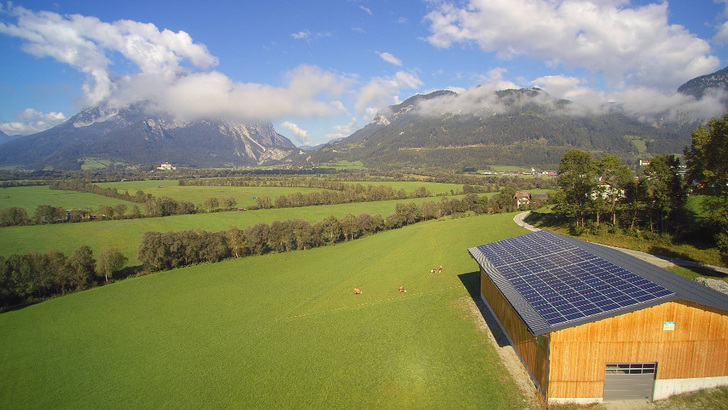 Der Ausbau der Photovoltaik in Österreich ist in den vergangenen Monaten schon gut vorangekommen. Doch für das Regierungsziel eine komplett erneuerbaren Stromversorgung reicht das nicht aus. - © Eco Tec Photovoltaics
