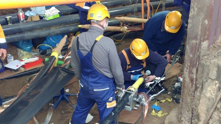 Die Techniker brauchten 30 Stunden, um den Schaden zu reparieren. - © Stromnetz Berlin GmbH
