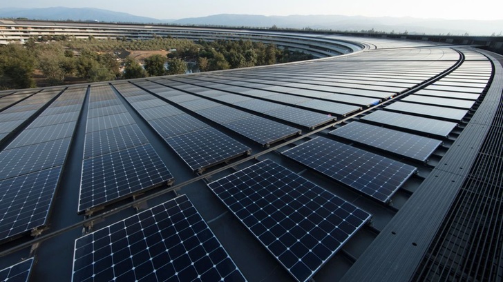 Die Solaranlage auf dem neuen Hauptquartier von Apple leistet 17 Megawatt. - © Apple
