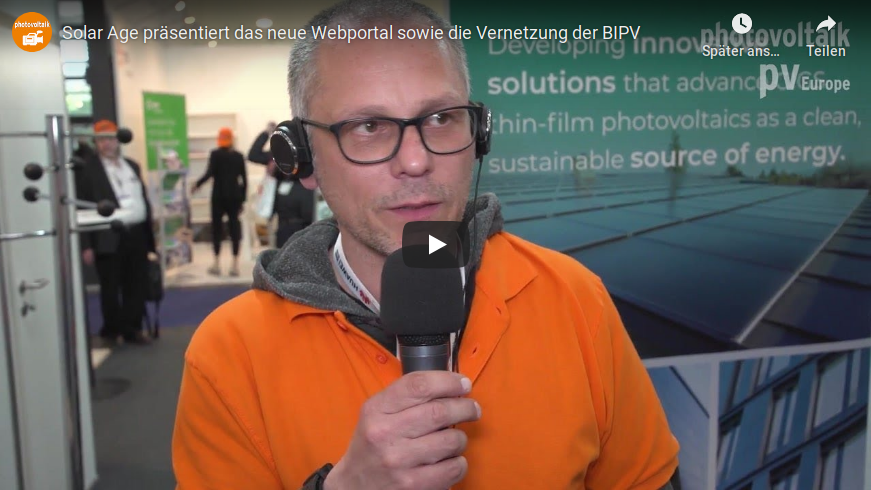 Sven Ullrich, Chefredakteur von Solar Age, erläutert die neuen Produkte für die BIPV.