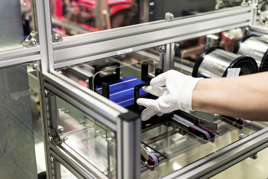 Von der Solarzelle über die Busbars bis zur Rückseitenfolie und zur Anschlussdose: Alle Komponenten der Module sind sorgfältig aufeinander abgestimmt.