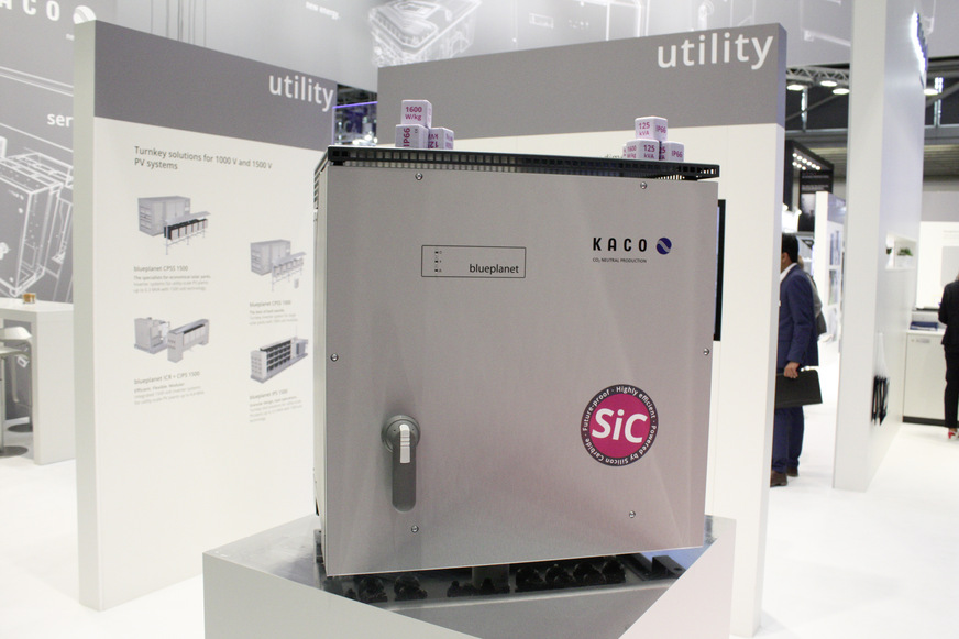 Der neue Trend lautet: Siliziumkarbid statt Leistungsschalter aus Silizium – hier vorgestellt von Kaco New Energy auf der Intersolar 2019.