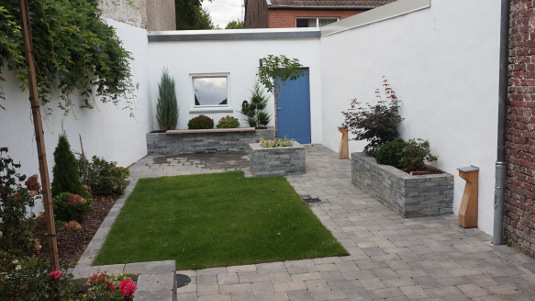 Nichts mehr zu sehen: Die Erdsonde liegt unter einem hübschen Rasenstück.