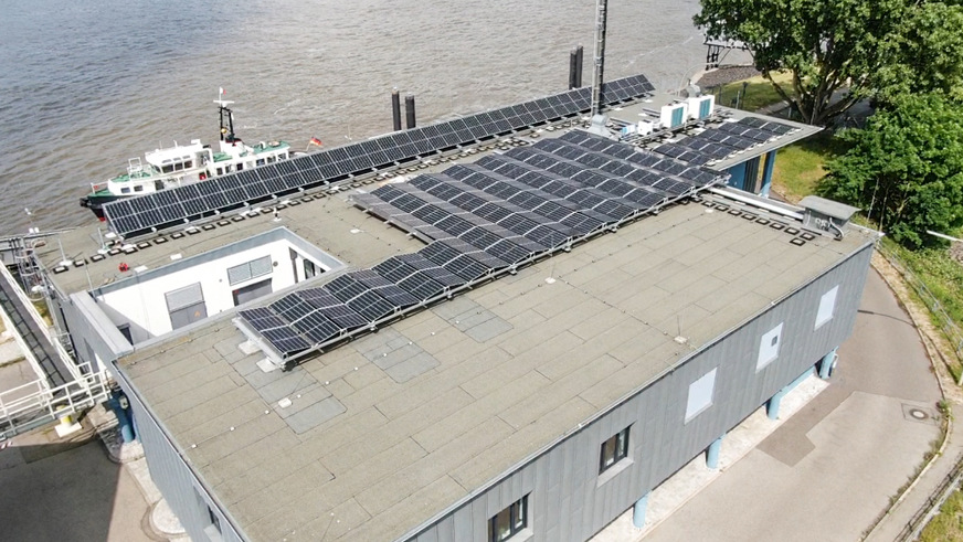 Nah am Wasser: die neue Solaranlage.