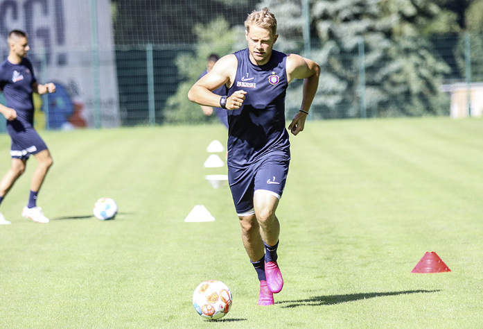 Die FC-Profis beim Training.