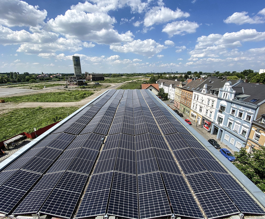 60 Kilowatt Photovoltaik bilden das Rückgrat der Eigenstromversorgung.