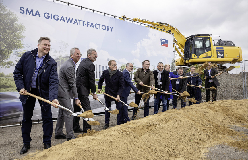 Spatenstich für die neue Gigawatt Factory von SMA Mitte April 2023.