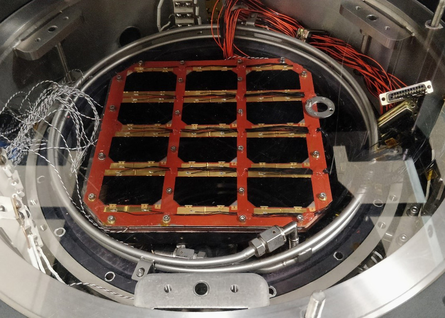 Fertigung von Solarzellen für Satelliten am Cesi in Italien.