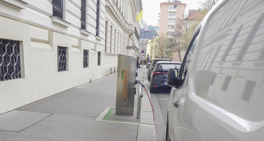 Die öffentliche Ladeinfrastruktur wächst genauso wie die ­durchschnittliche Ladeleistung in diesem Bereich.