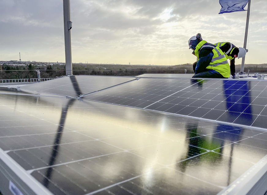 Nach aktuellen Prognosen erzeugt die Anlage knapp 615.000 Kilowattstunden Strom im Jahr.