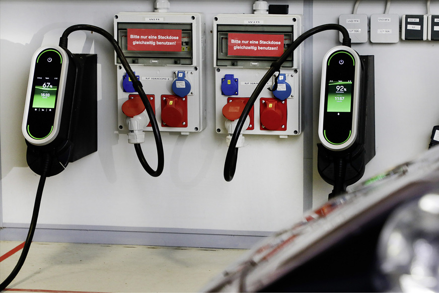 Mithilfe des Energiemanagements kann die Elektromobilität in das intelligente Stromnetz der Zukunft integriert werden.