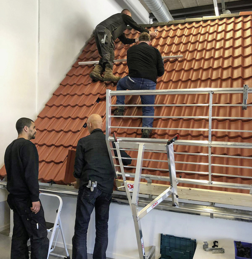 Auch Schrägdachsysteme prüft Esdec im Testcenter.