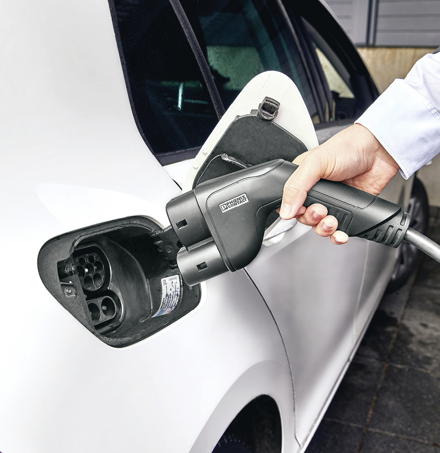 Der leichte Ladestecker CCS-C-Line ist kompakt und ergonomisch.