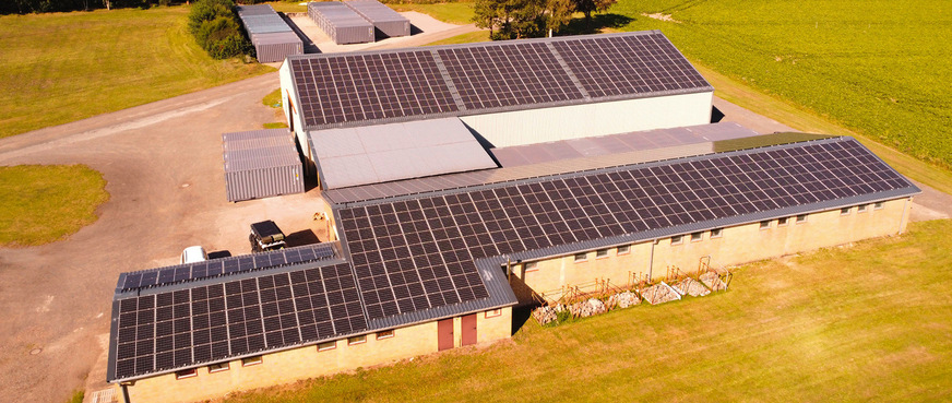 Dieser Landwirt bekommt den Sonnenstrom als Mieterstrom inklusive Reststrom.
