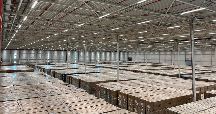 Mit optimierten Verpackungen lässt sich die Ware besser stapeln und der verfügbare Raum besser ausnutzen.