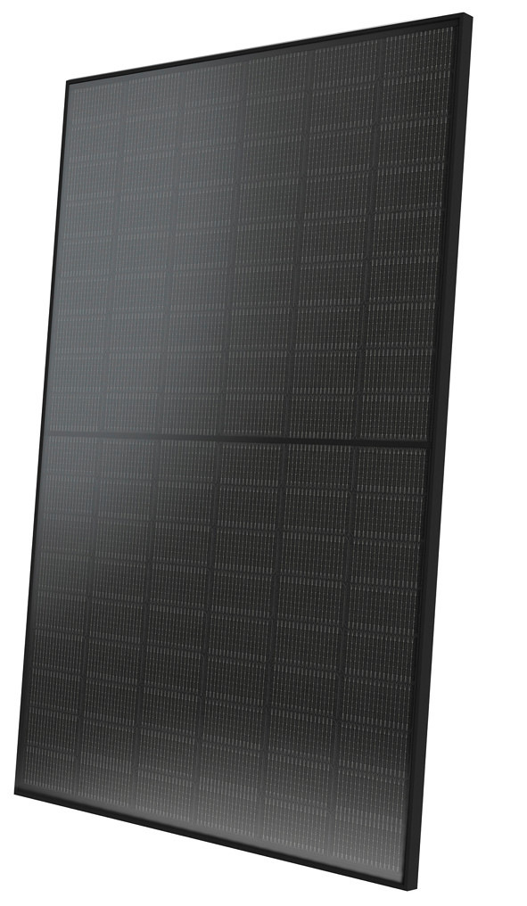 Das Solarmodul Panel ­Vision&nbsp;5.0 von Solarwatt wird sehr emissions­arm hergestellt.