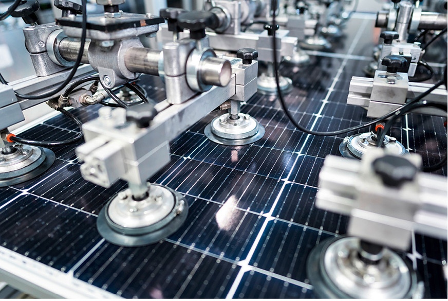 Das Kölner Solarlabor prüft Solarmodule und andere Komponenten auf Herz und Nieren.