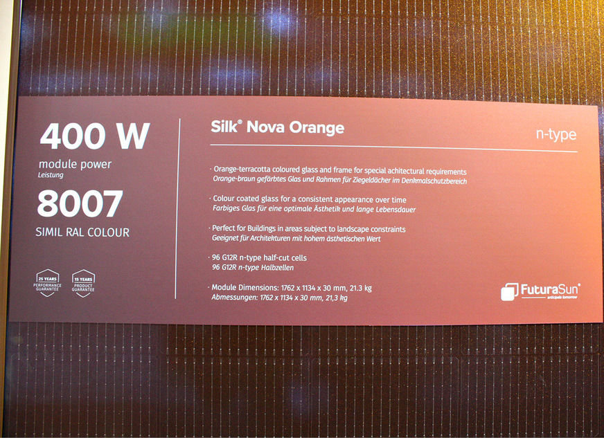 Futurasun zeigt ästhetisch ansprechende Module.