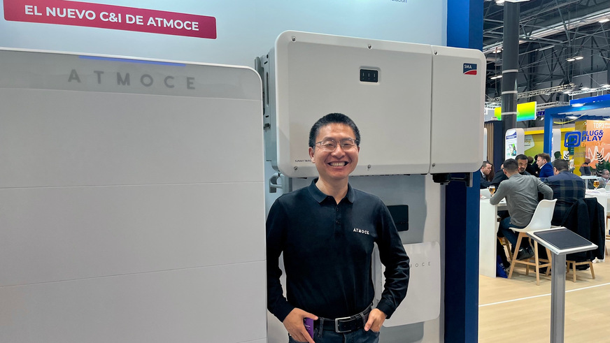 Atmoce zeigt erstmals den neuen C&I-Speicher.