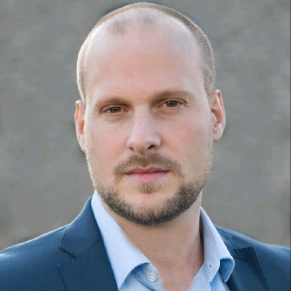 Benjamin von Berg ist Agri-PV-Experte und Key Account Manager bei Trina Solar.