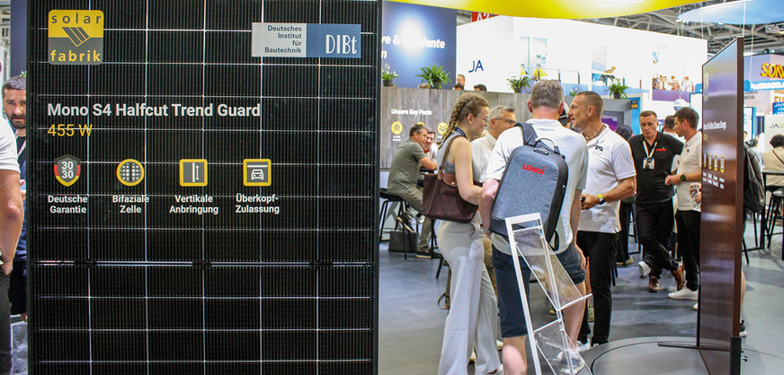 Solar Fabrik stellte ﻿Module mit bauaufsichtlicher Zulassung vor.
