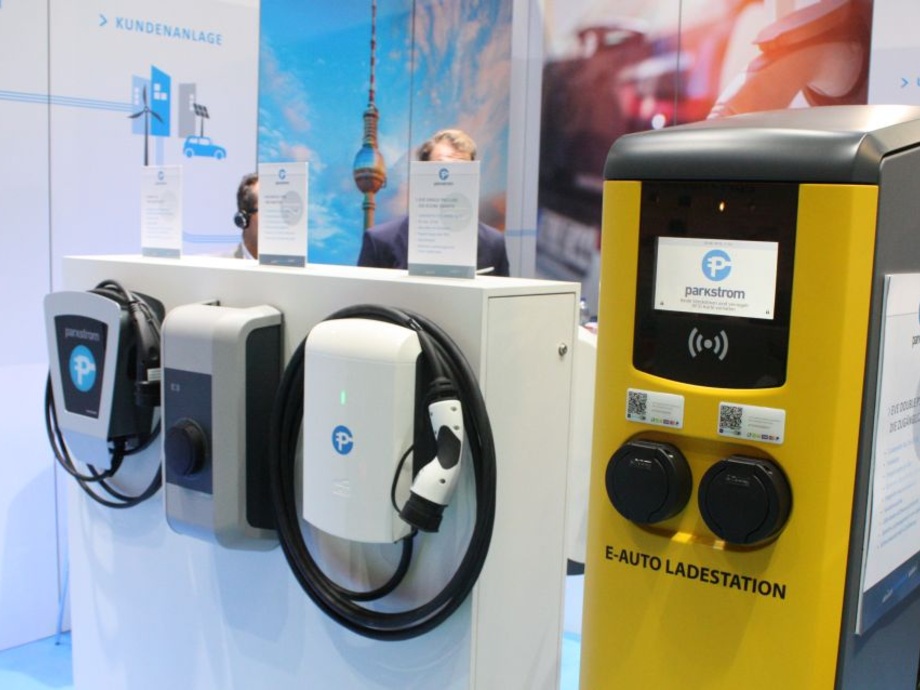 Karte Fur Ladesaulen Um Public Keys Erweitert Photovoltaik