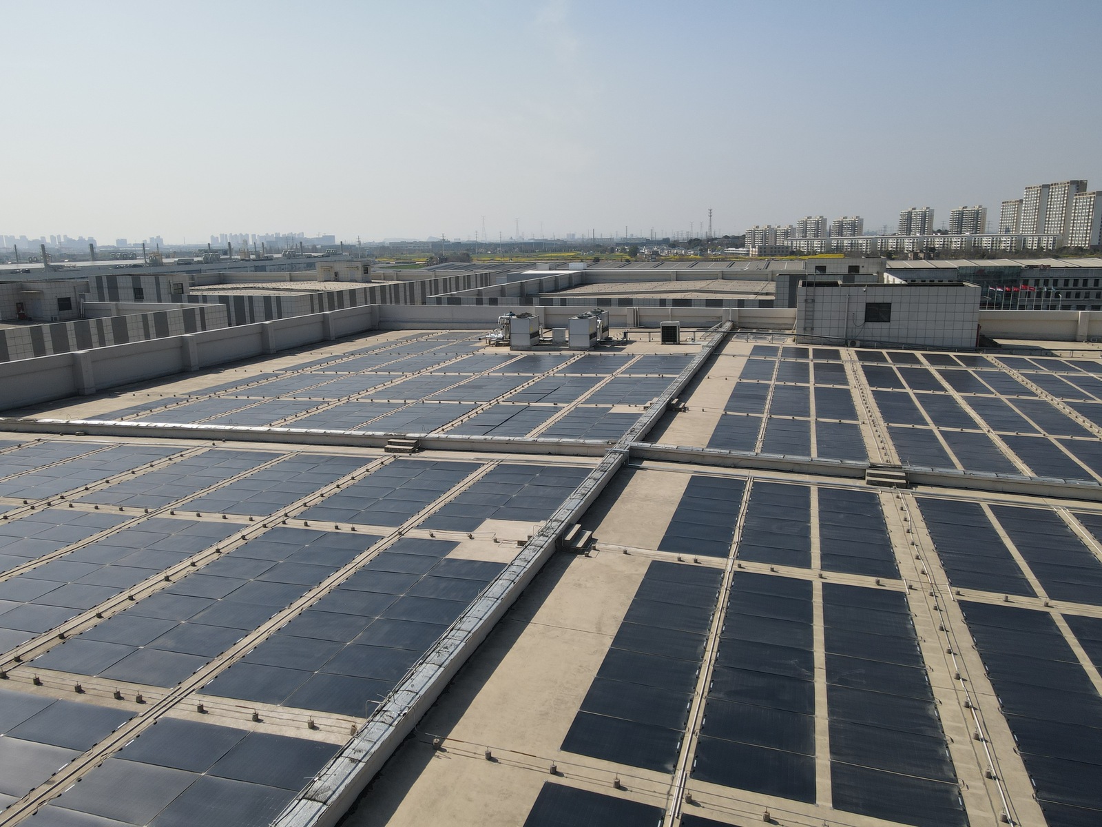 Euronergy denkt Leichtbau-PV weiter – OSNATECH hat’s geprüft