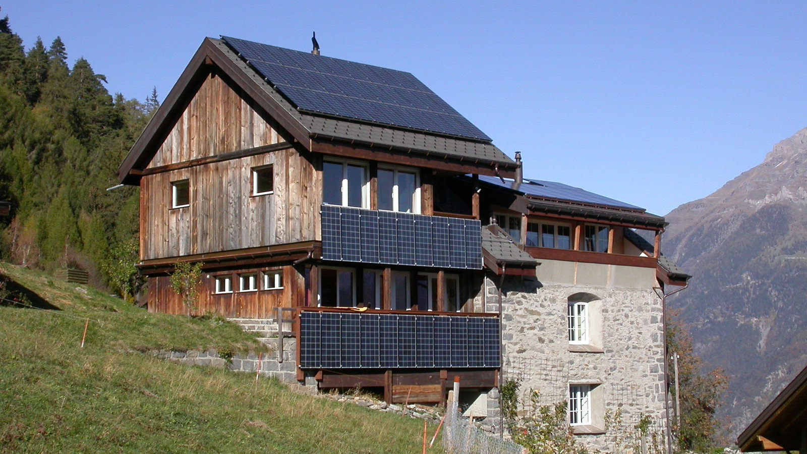 Hauseigentümer in Deutschland kaufen größere Solaranlagen für E-Mobilität