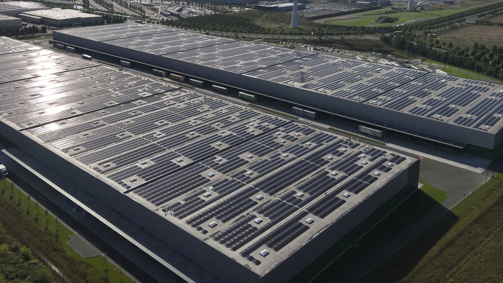 Elf Megawatt auf Hallendächer in Leipzig installiert