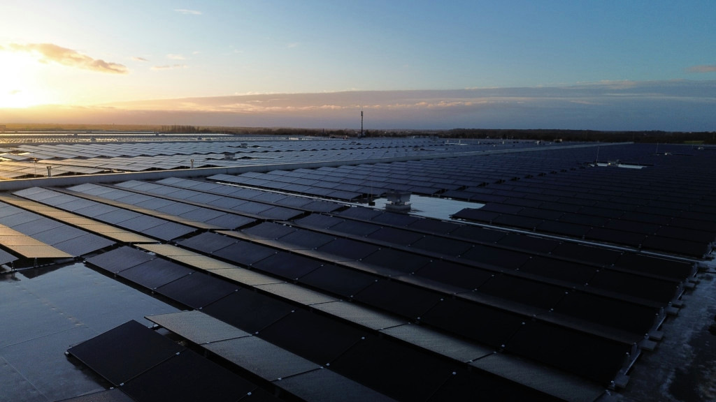 GLP baut Solardächer mit insgesamt 23 Megawatt