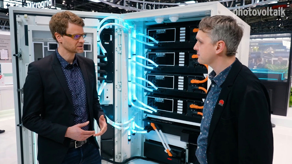Huawei Fusionsolar: Neuer Gewerbespeicher mit Hybridkühlung