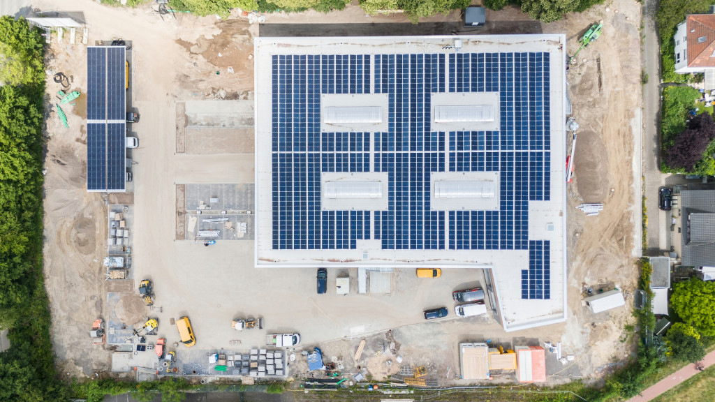 Modernes Energiekonzept macht Möbellehrfabrik möglichst unabhängig vom Stromnetz