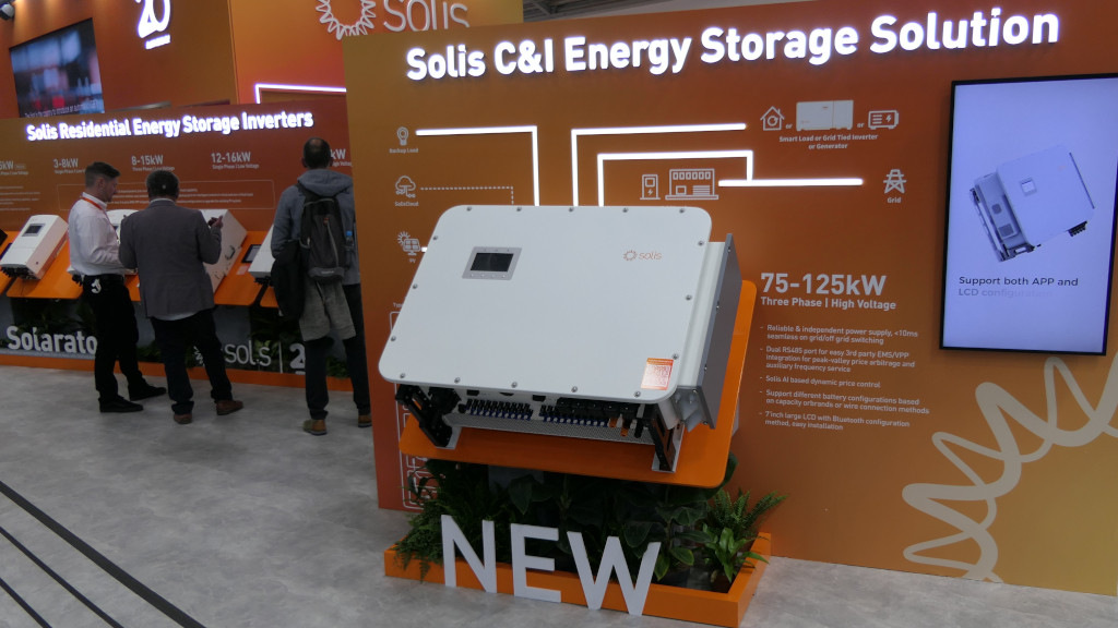 Solis stellt zeigt neuen Hybridwechselrichter mit 125 Kilowatt