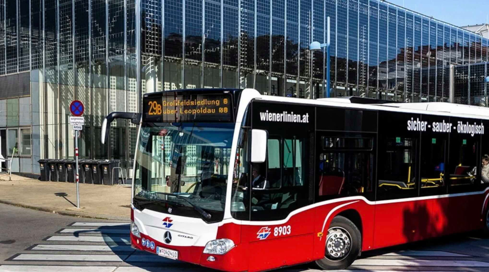 Wien: Glasfassade der U6-Station Floridsdorf bekommt BIPV-Fassade