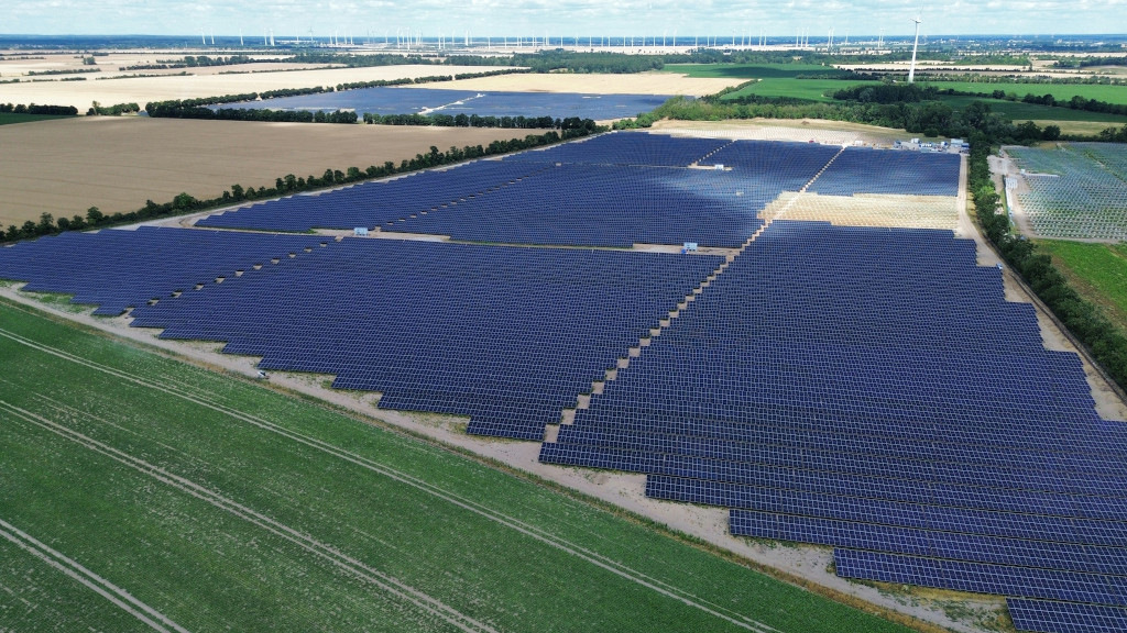 EDP und Kronos Solar weihen Solarpark vor den Toren Berlins ein