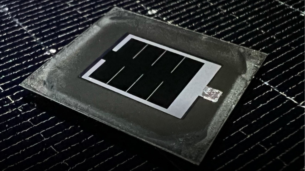 LMU: neue Molekülstruktur steigert Effizienz von Tandemsolarzellen