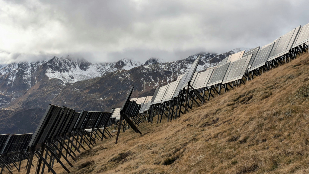 Sedrun Solar mit Modulen von Axitec errichtet
