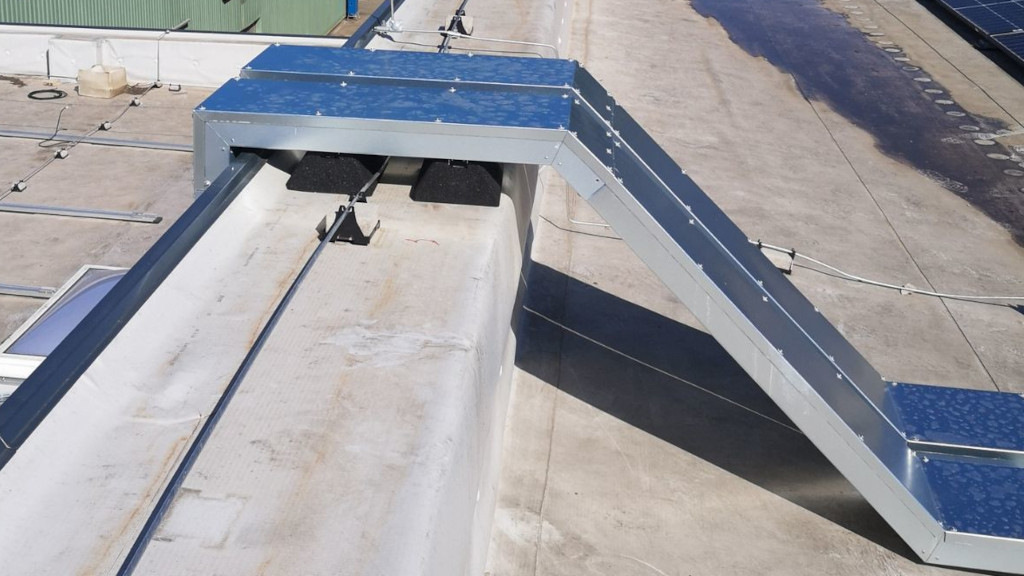 Wichmann zeigt Brandschutzkanal für Solarleitungen auf Dächern