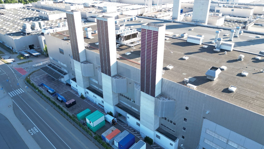 BMW baut Fassaden mit organischen Modulen