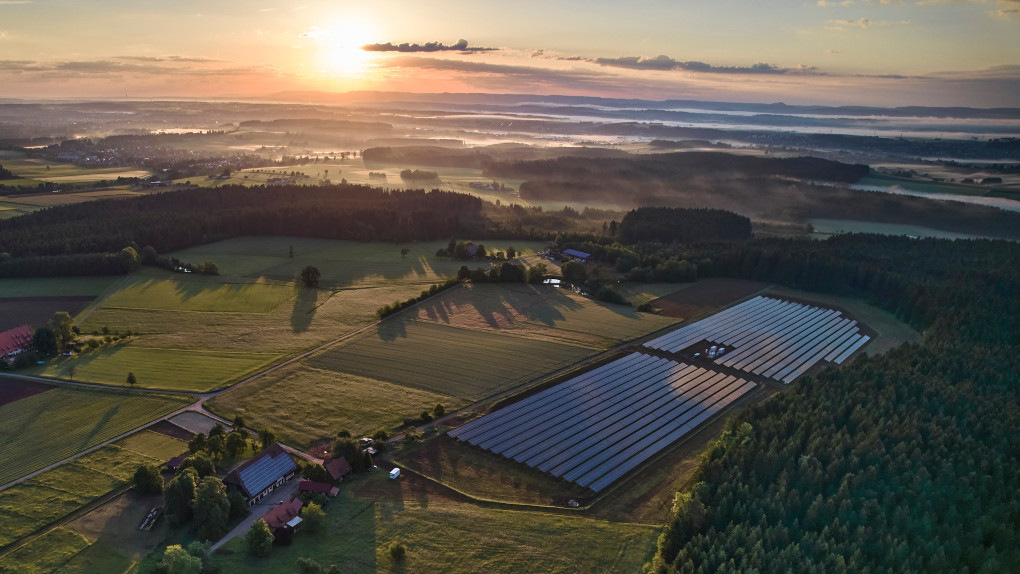 Baywa r.e. nimmt Solarpark mit Speicher in Baden-Württemberg in Betrieb