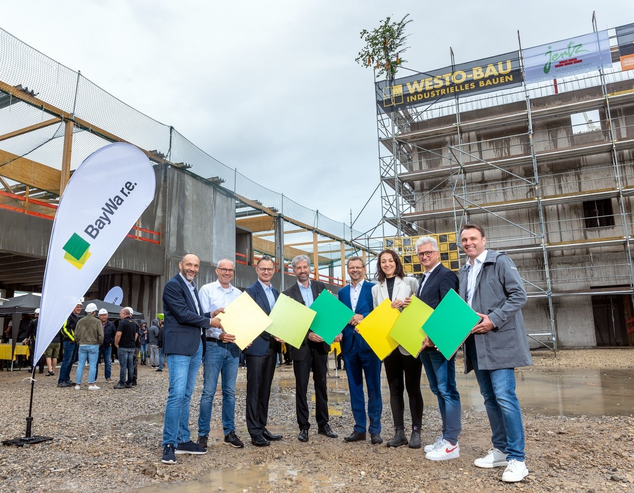 eBaywa r.e. baut größte Solardachanlage in Tübingen